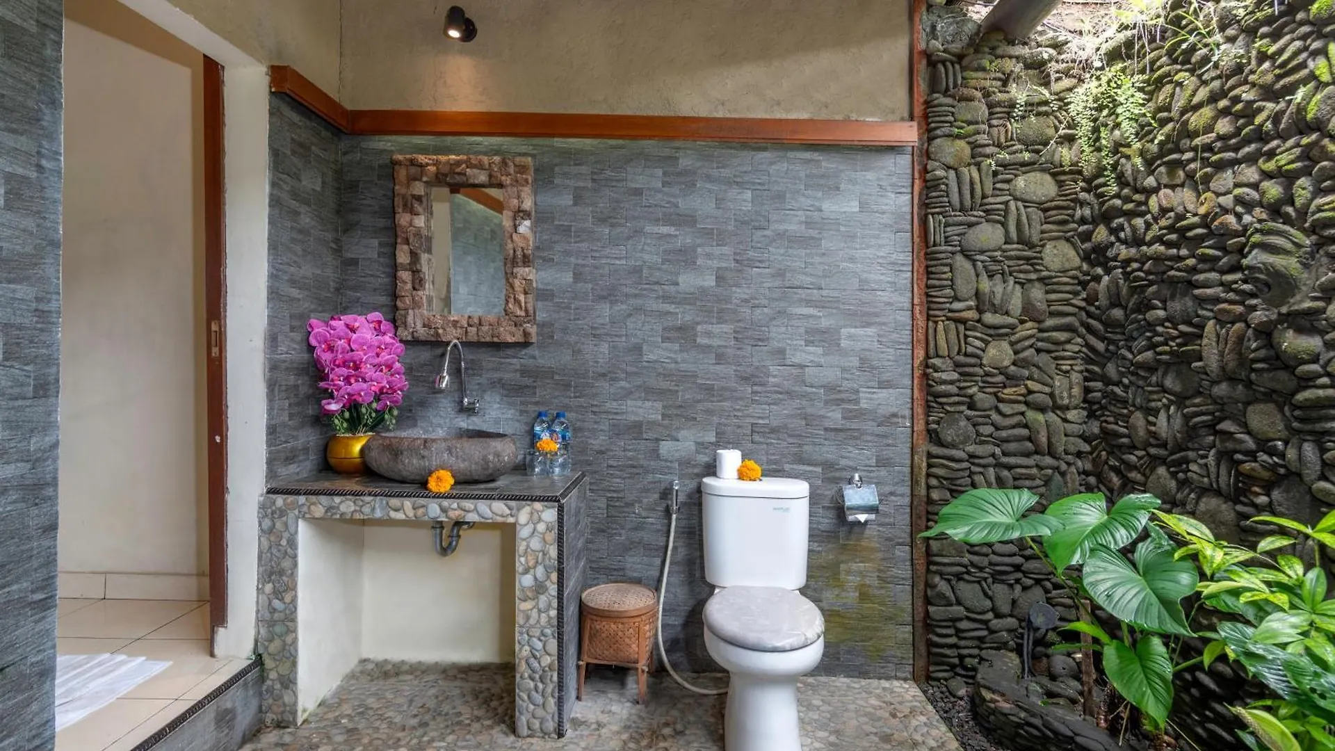The Alus Villa And Suite Ubud 0*,